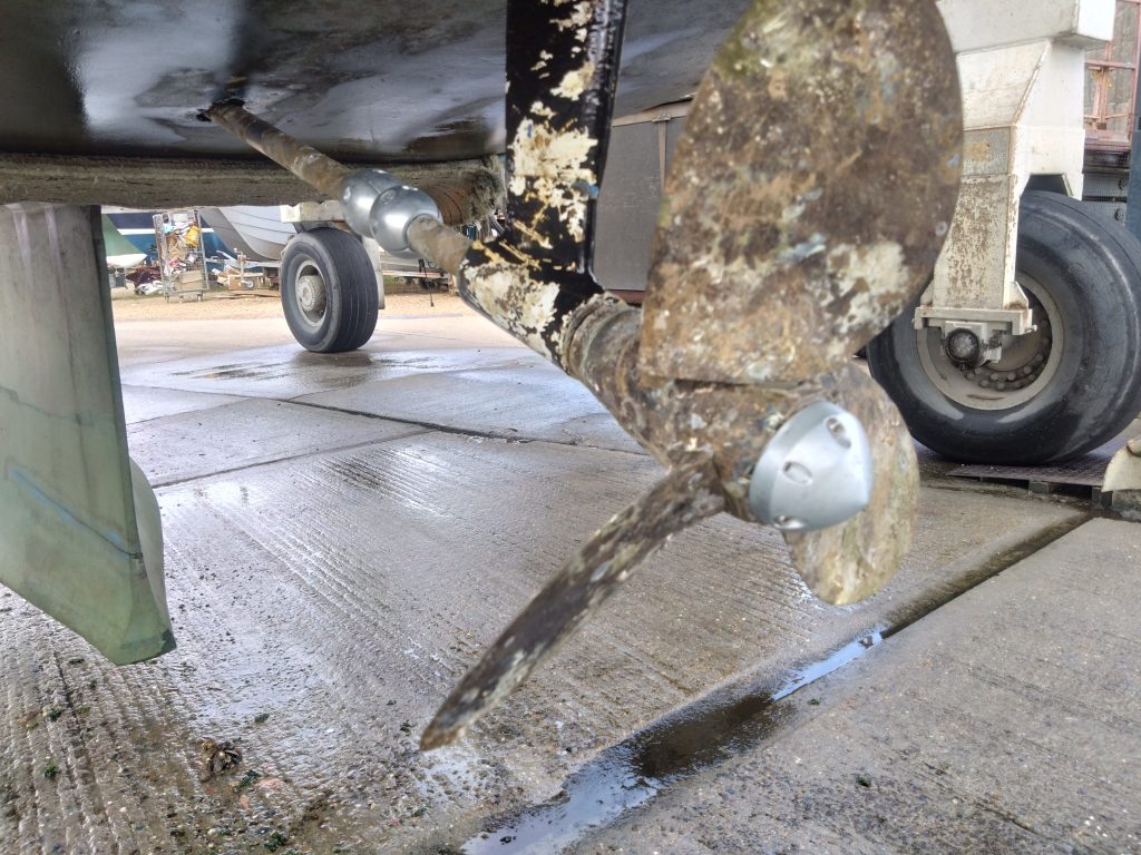 Propeller with new prop and shaft anodes.